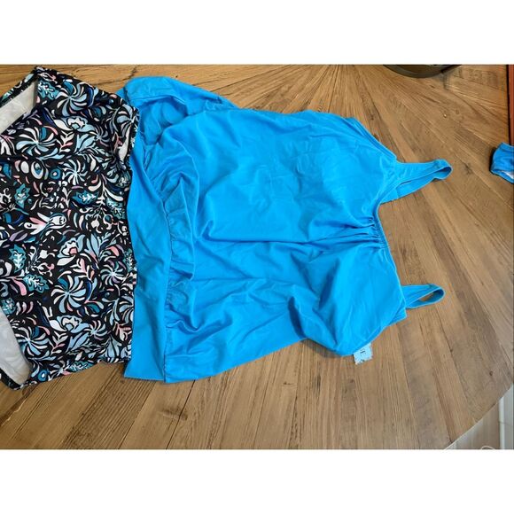 Tankini with shorts blue and black  floral size medium - Picture 1 of 6